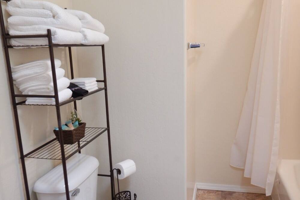 Photo of Bathroom in Alamedan Valley