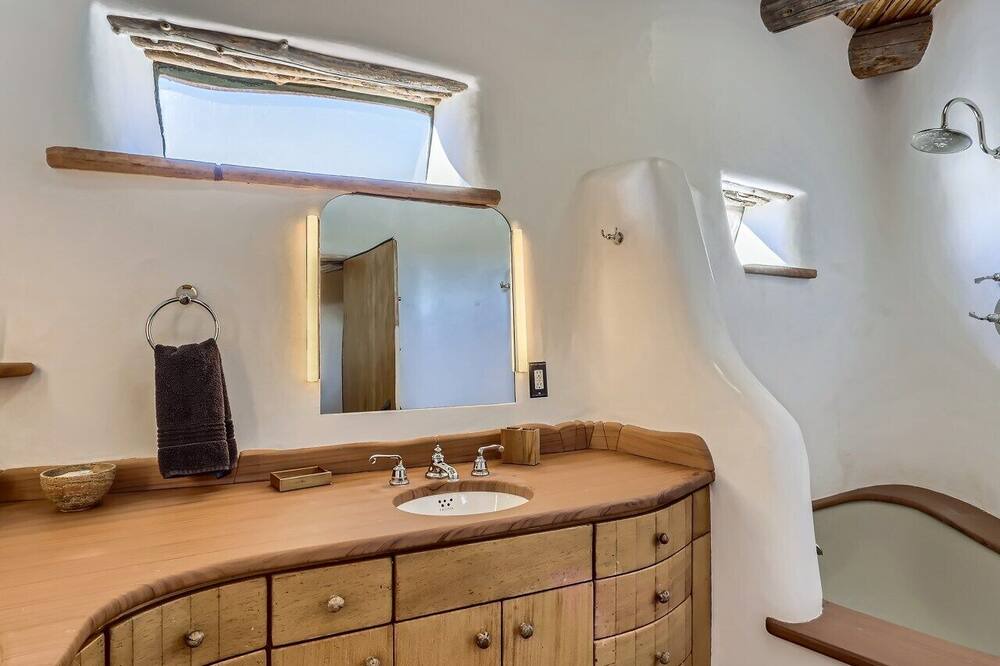 Photo of Bathroom in La Tierra