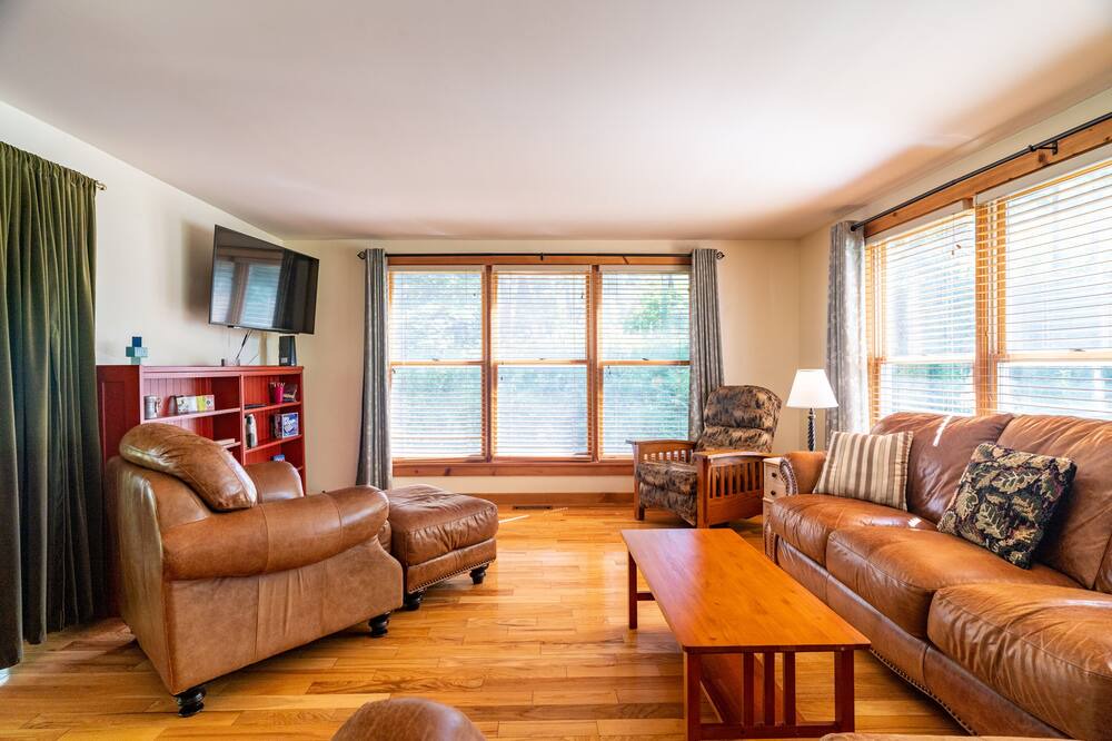 Photo of Livingroom in Westmore