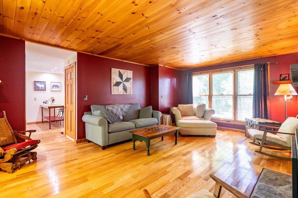 Photo of Livingroom in Westmore
