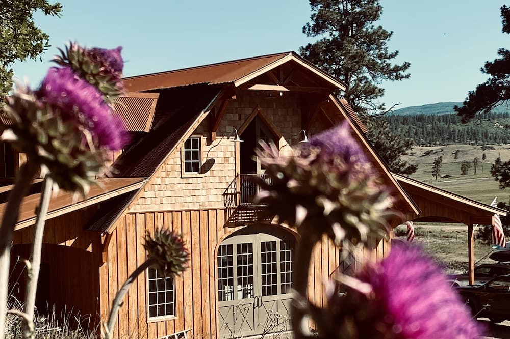 Photo of Outdoor in Chromo