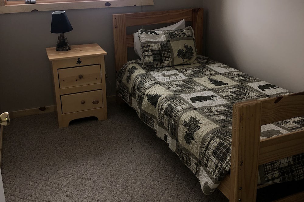 Photo of Bedroom in Hill City