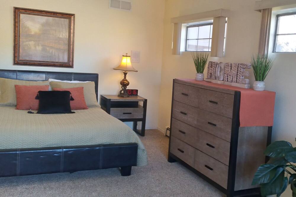 Photo of Bedroom in Corrales
