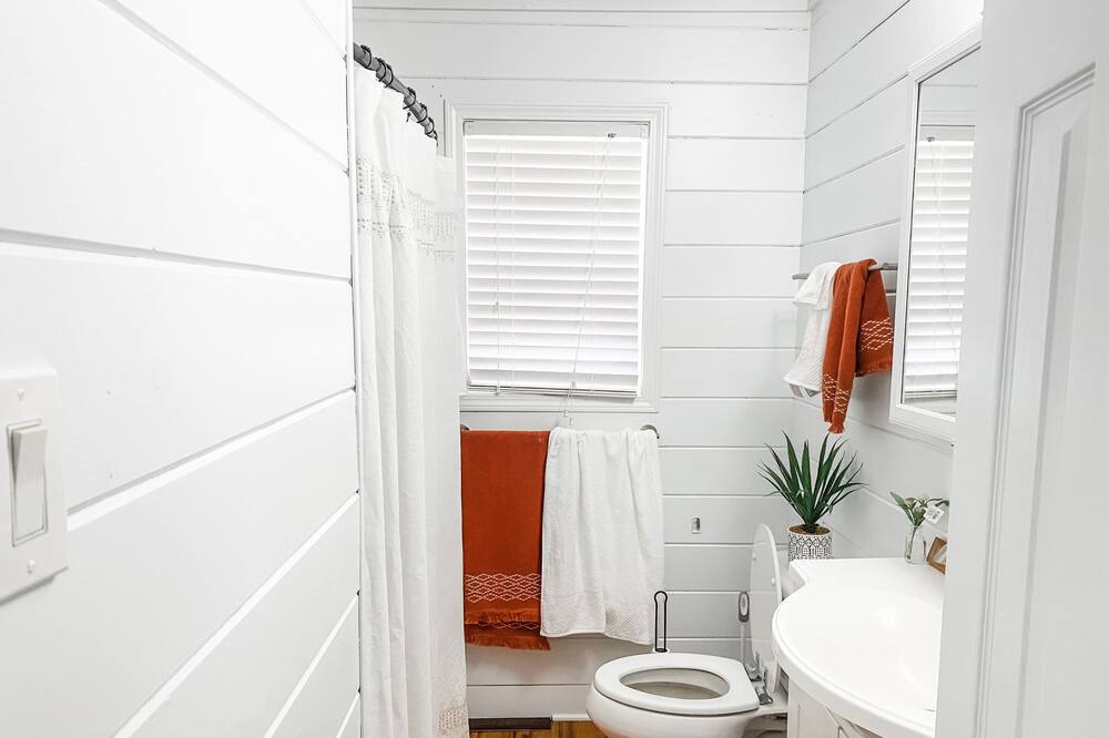 Photo of Bathroom in Bailey