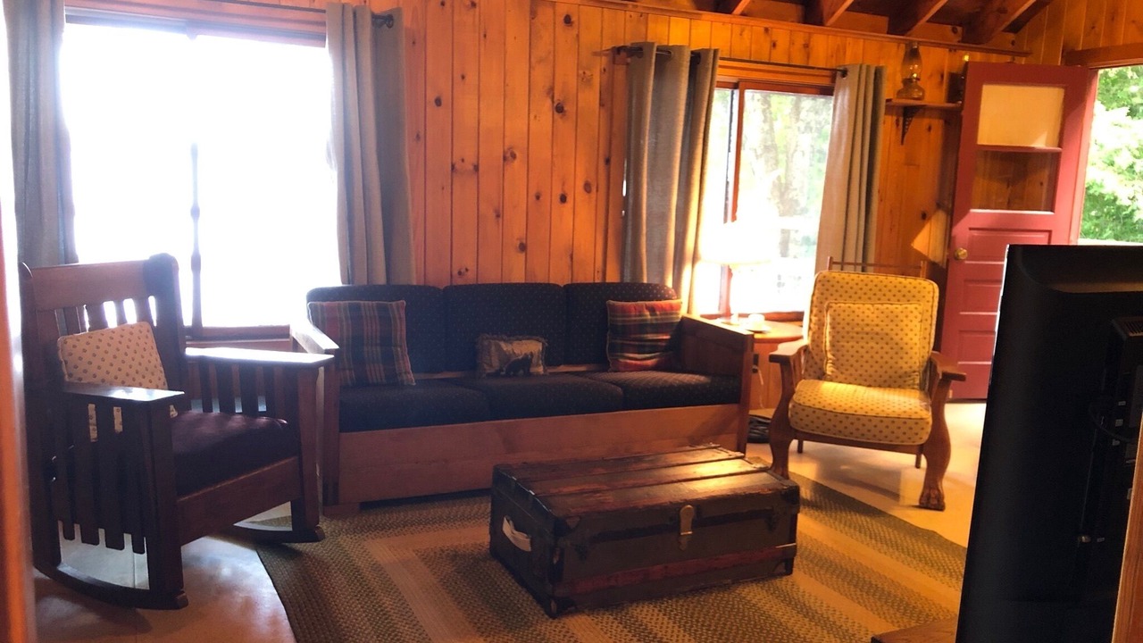 Photo of Livingroom in Town of Clifton