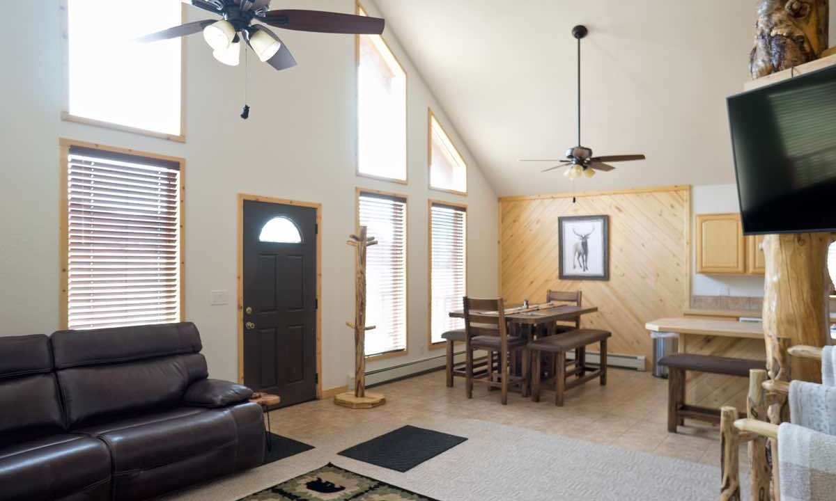 Photo of Livingroom in South Fork