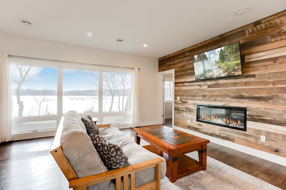 Photo of Livingroom in Lindstrom