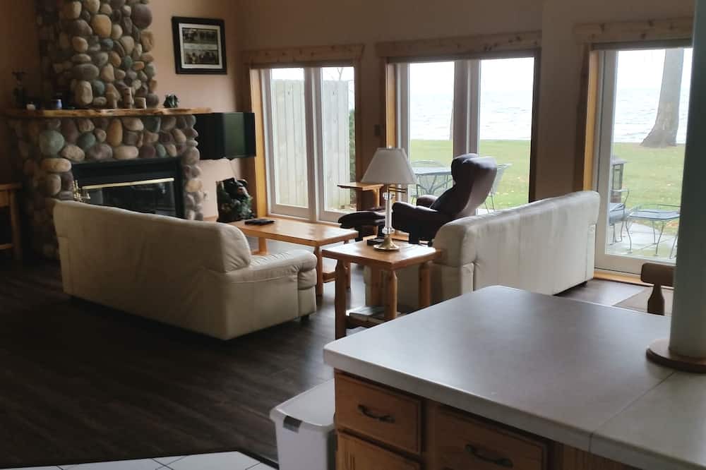 Photo of Livingroom in Onamia