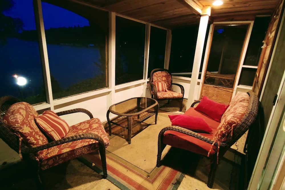 Photo of Patio Balcony in South Haven