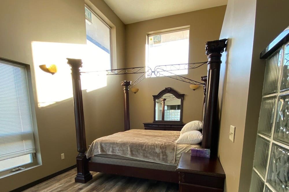 Photo of Bedroom in Whittier