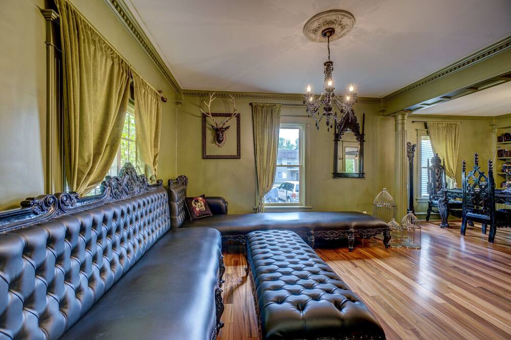Photo of Livingroom in Hudson