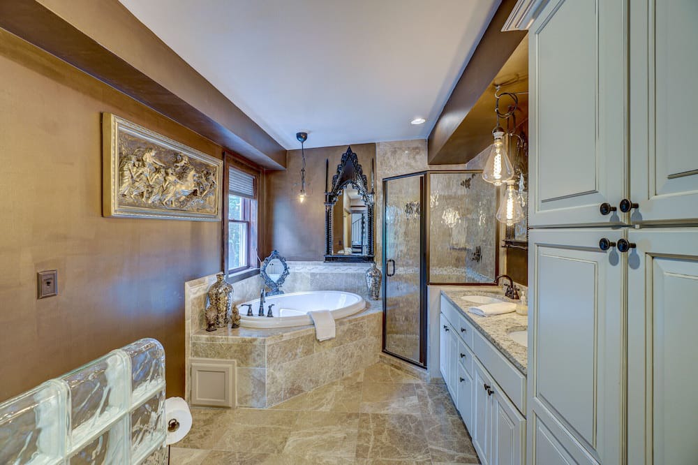 Photo of Bathroom in Hudson