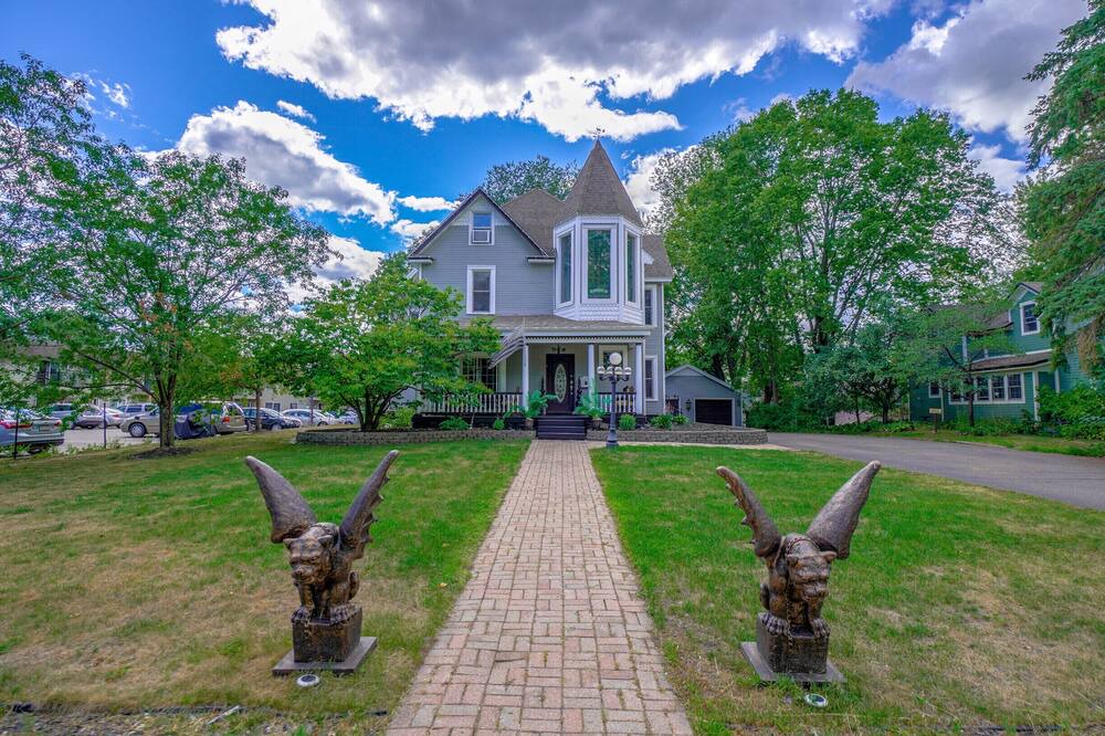 Photo of Outdoor in Hudson