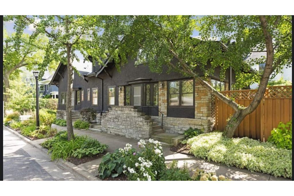 Photo of Outdoor in Lowry Hill East