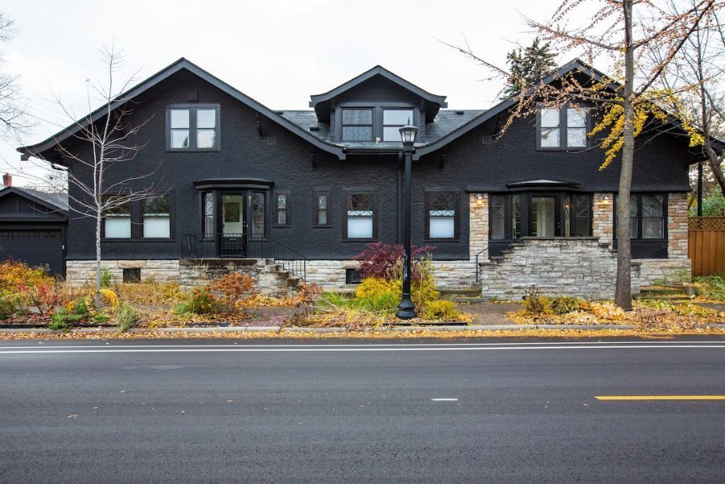 Photo of Outdoor in Lowry Hill East