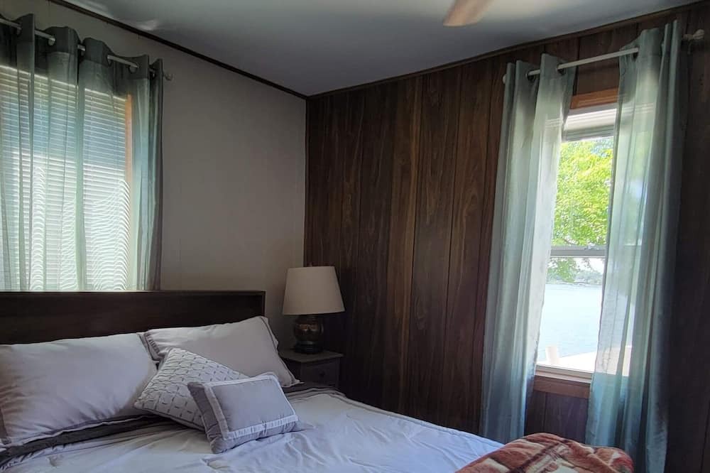 Photo of Bedroom in Plainwell