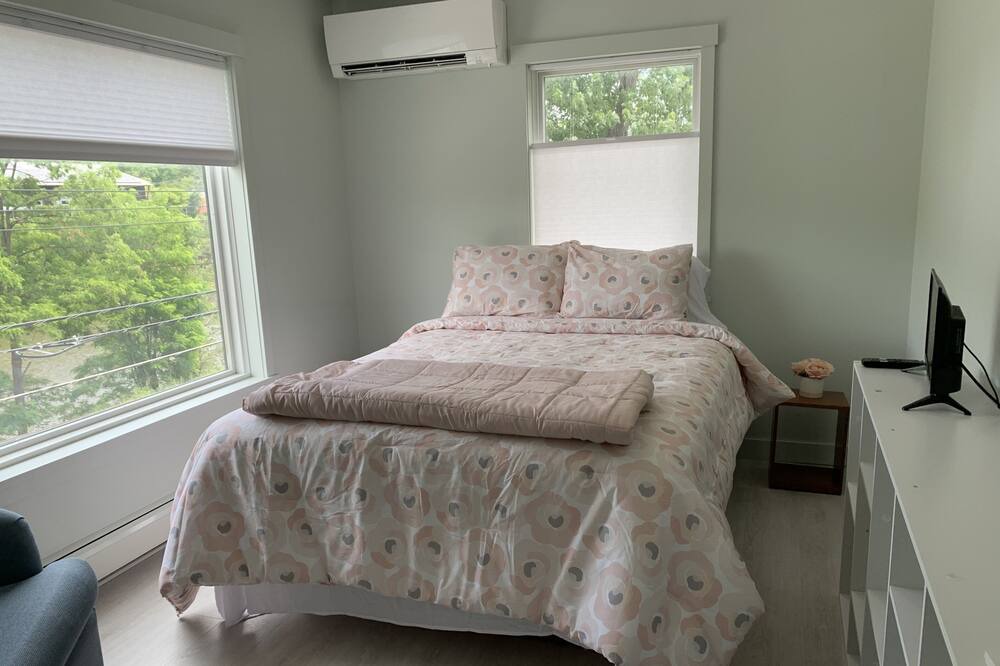 Photo of Bedroom in Montpelier