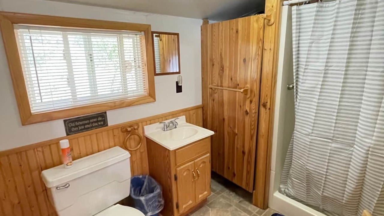 Photo of Bathroom in Brier Hill