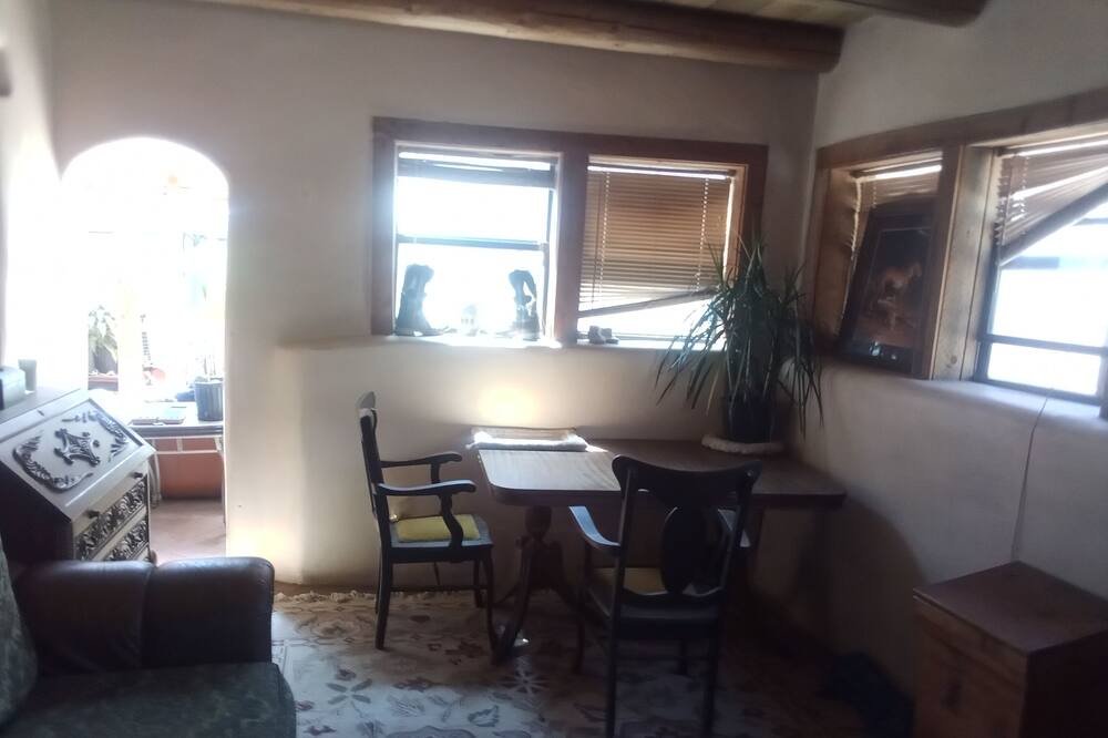 Photo of Livingroom in Canoncito