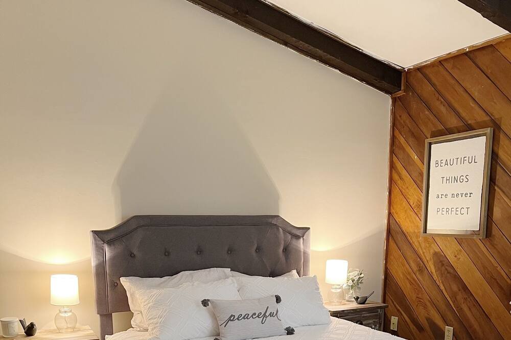 Photo of Bedroom in Kabletown