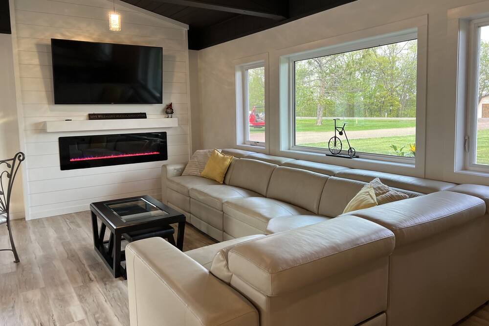 Photo of Livingroom in Sturgeon Lake