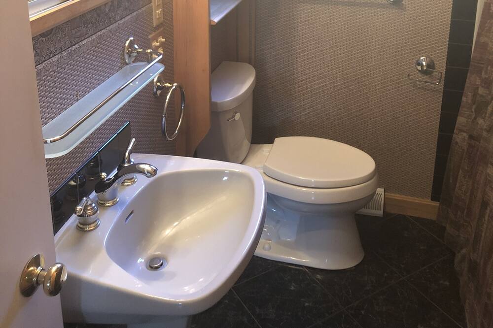 Photo of Bathroom in Fort Edward