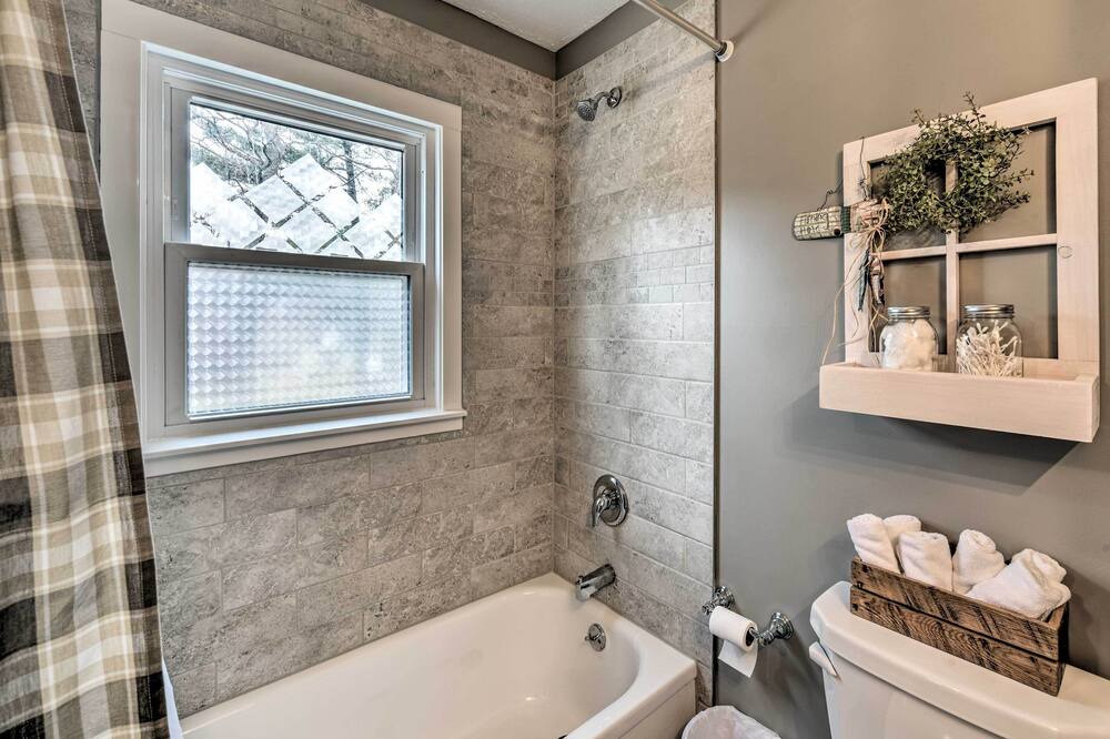Photo of Bathroom in Osceola