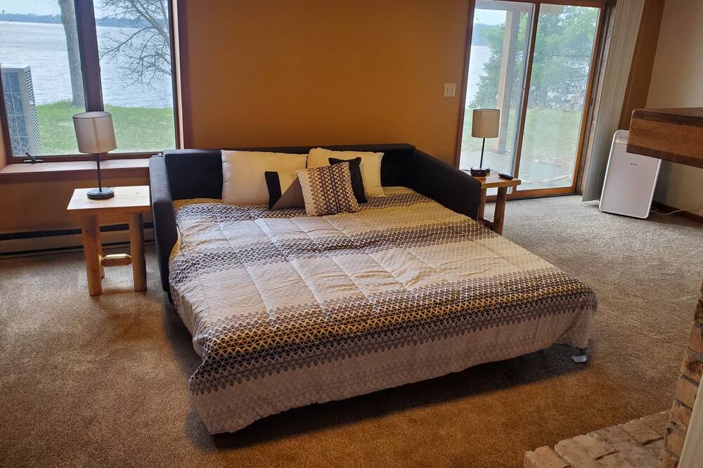 Photo of Bedroom in Chickamaw Beach