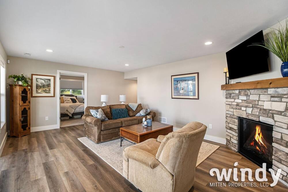 Photo of Livingroom in Paw Paw Lake
