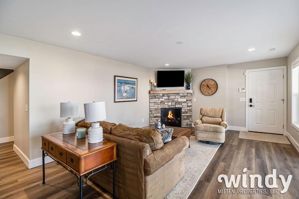 Photo of Bedroom in Paw Paw Lake