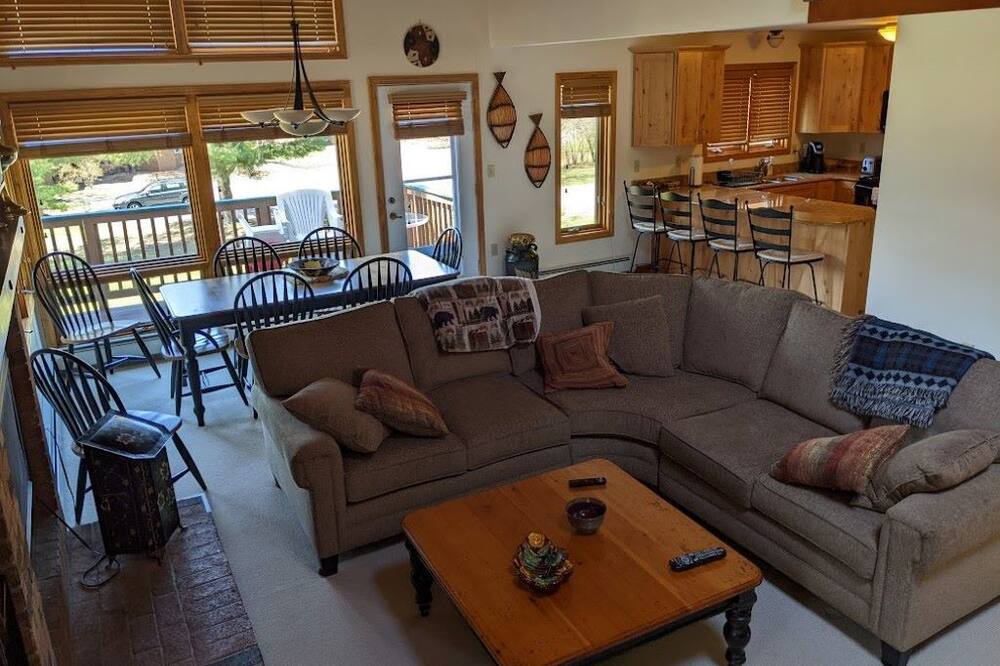 Photo of Livingroom in North Woodstock