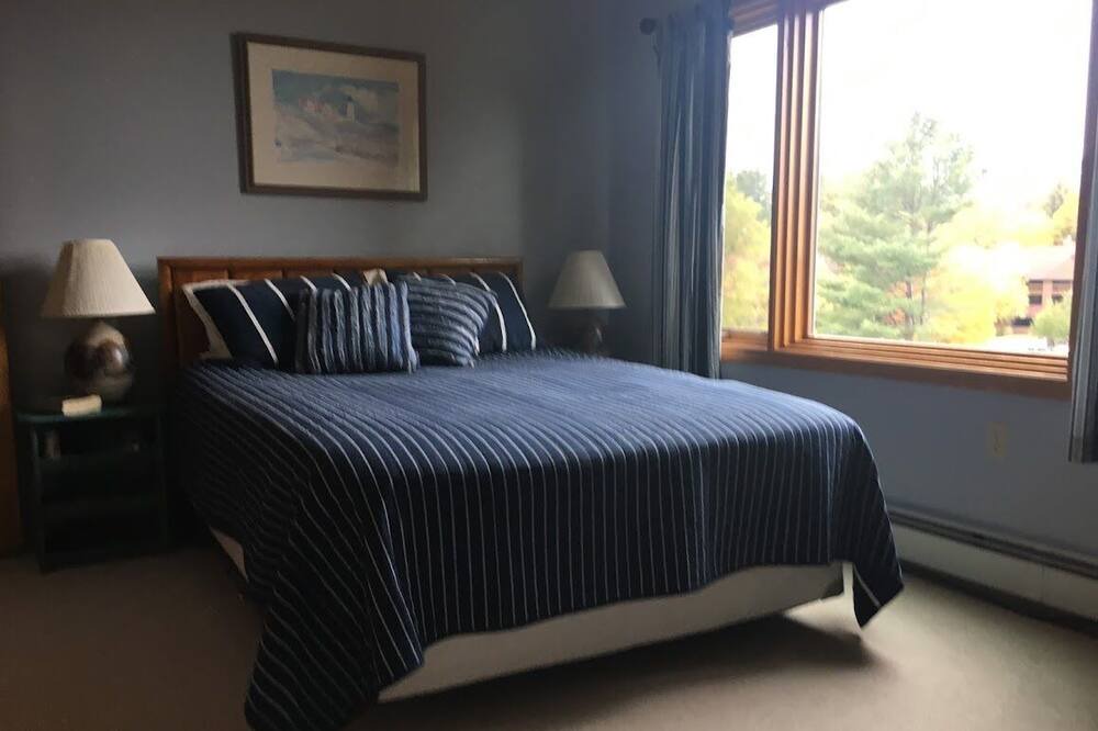 Photo of Bedroom in North Woodstock