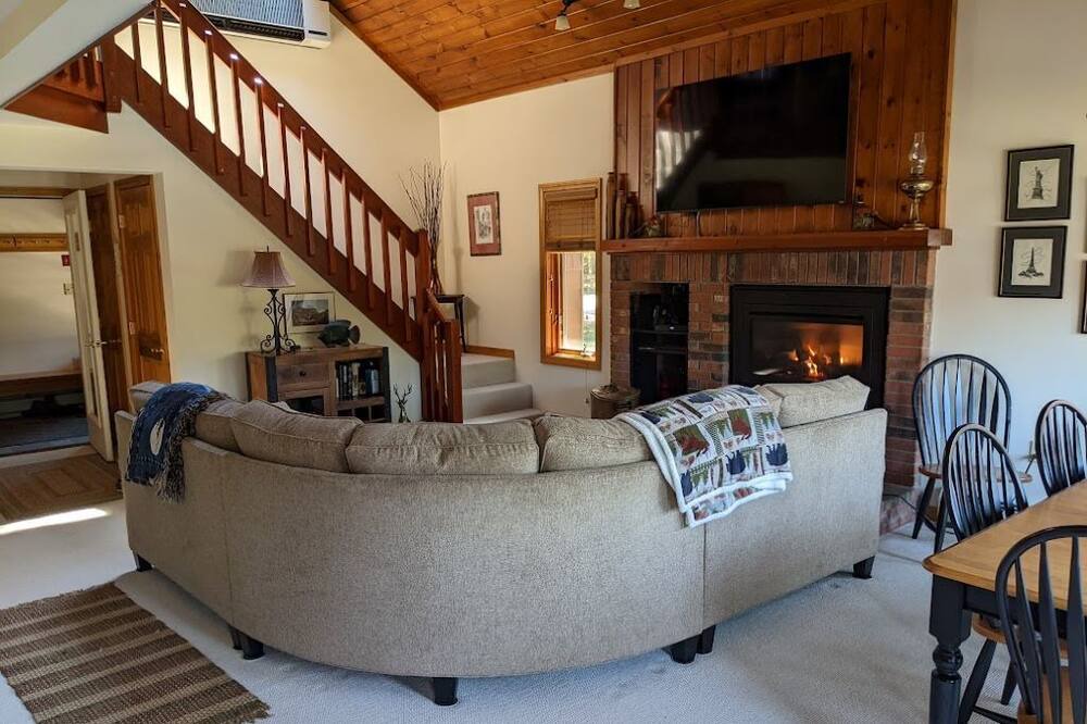 Photo of Livingroom in North Woodstock