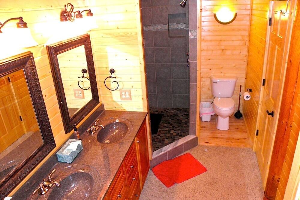Photo of Bathroom in Harpers Ferry