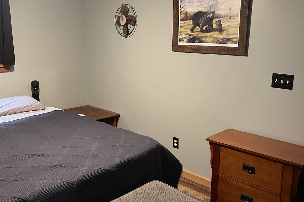 Photo of Bedroom in Elkins