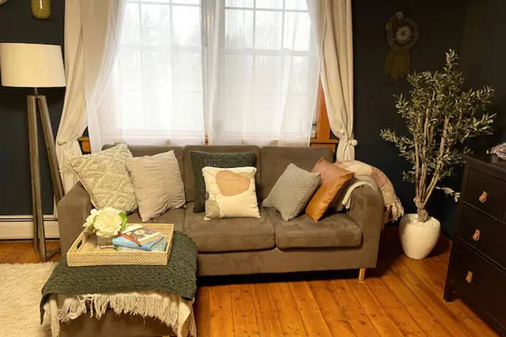 Photo of Livingroom in Wolcott