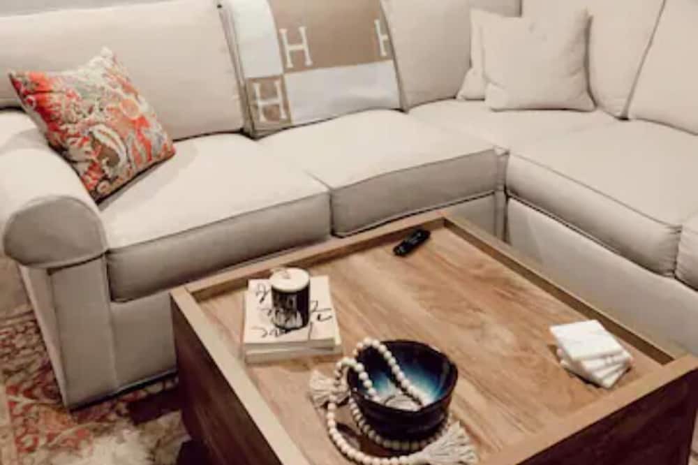 Photo of Livingroom in Wolcott