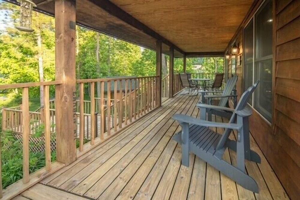 Photo of Patio Balcony in Turtle Lake