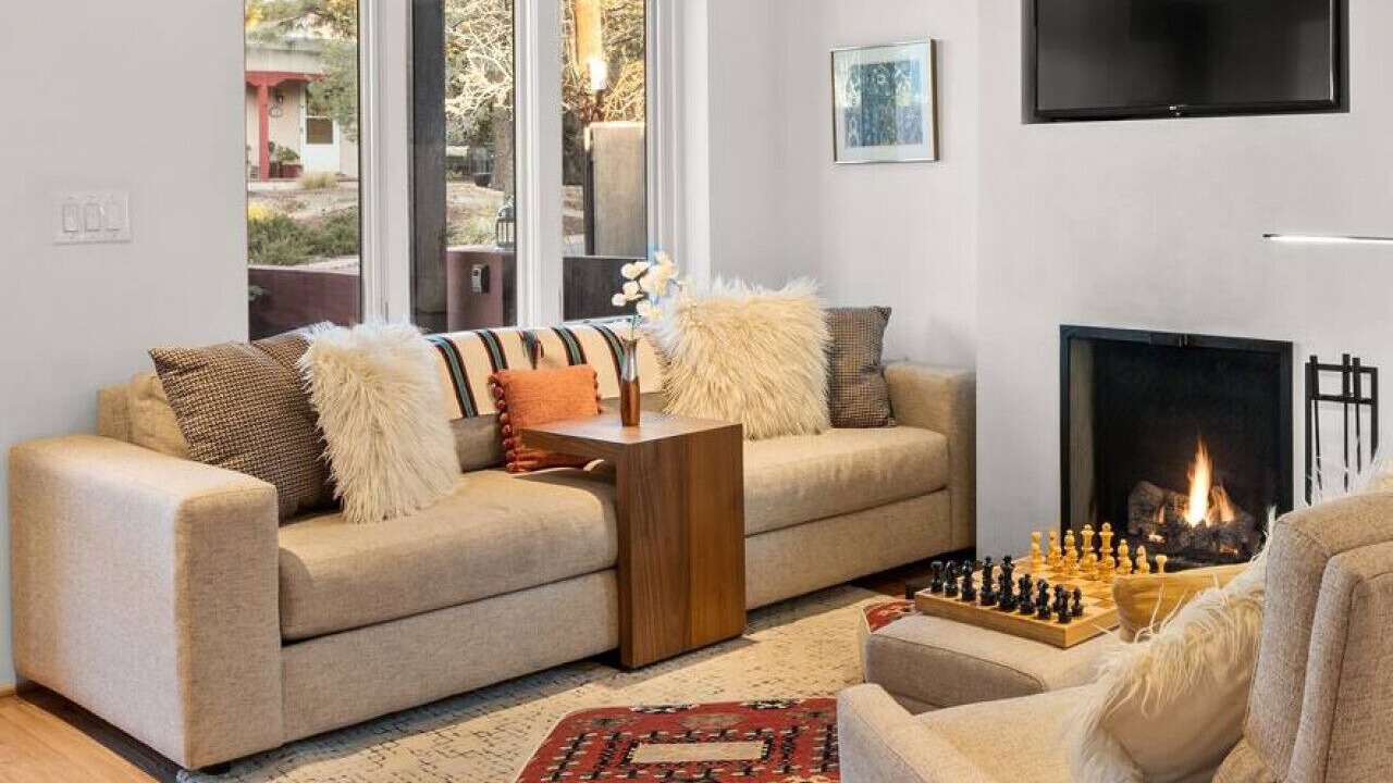 Photo of Livingroom in Northeast Santa Fe
