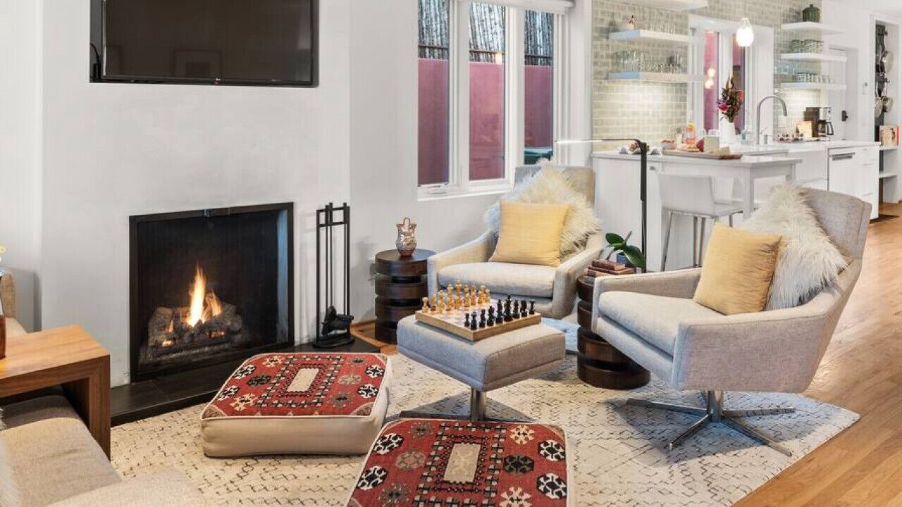 Photo of Livingroom in Northeast Santa Fe