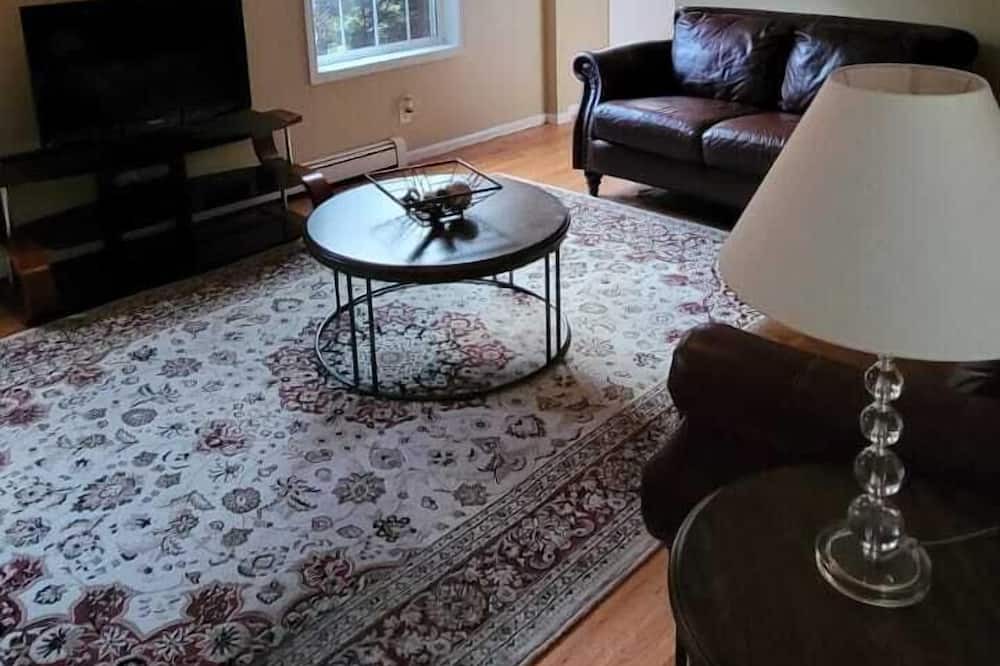 Photo of Livingroom in Leominster