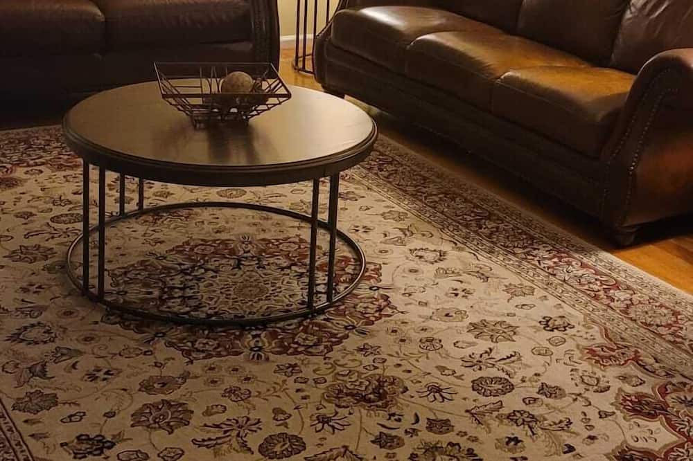 Photo of Livingroom in Leominster