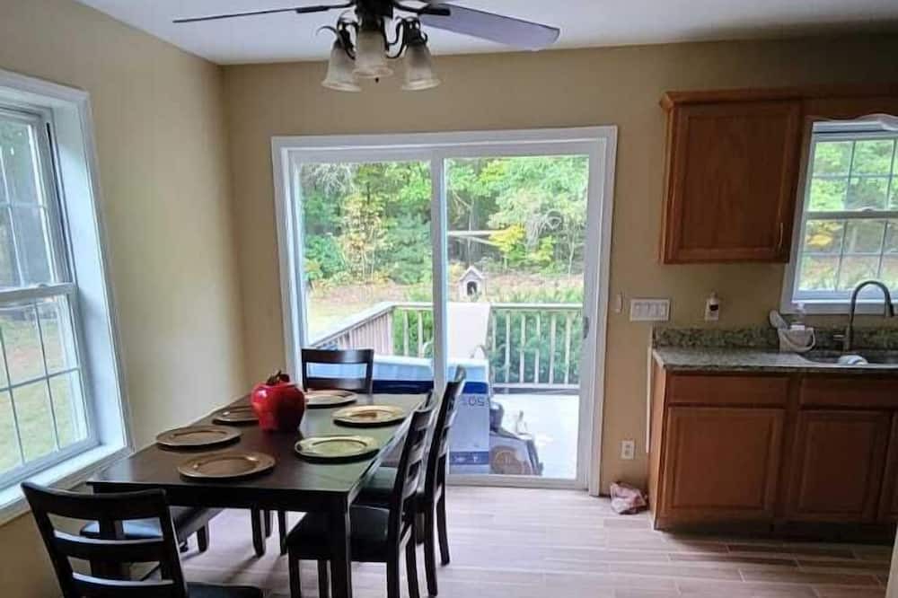 Photo of Bedroom in Leominster