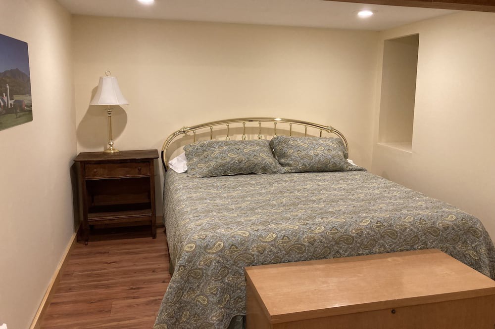 Photo of Bedroom in Elkins
