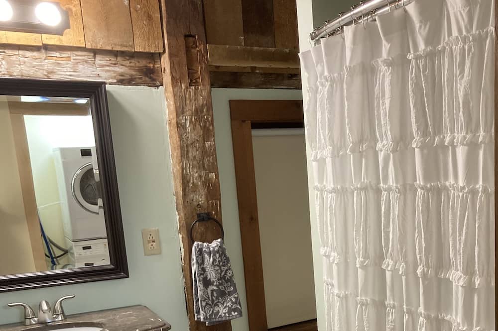 Photo of Bathroom in Elkins