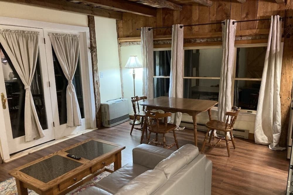 Photo of Livingroom in Elkins
