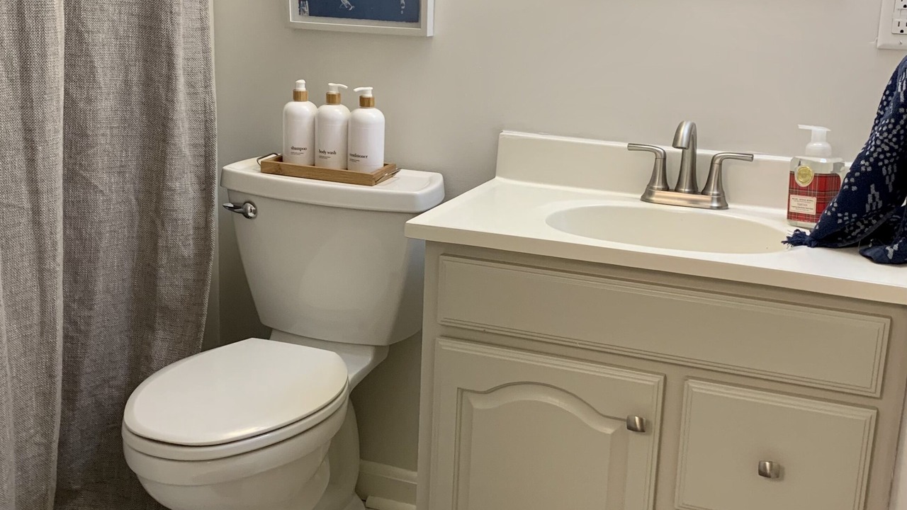 Photo of Bathroom in Mound
