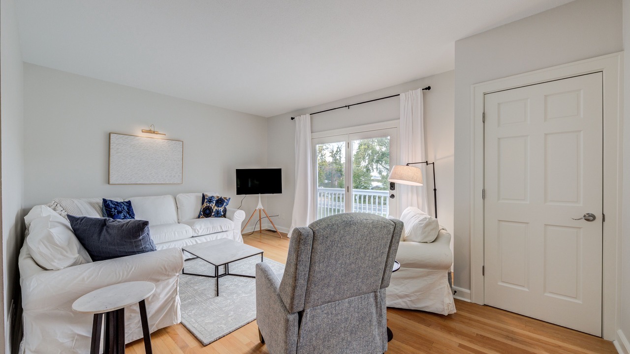 Photo of Livingroom in Mound