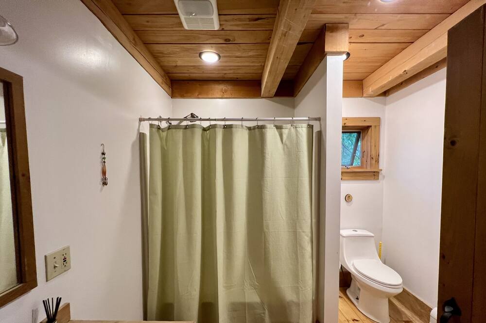 Photo of Bathroom in Johnson