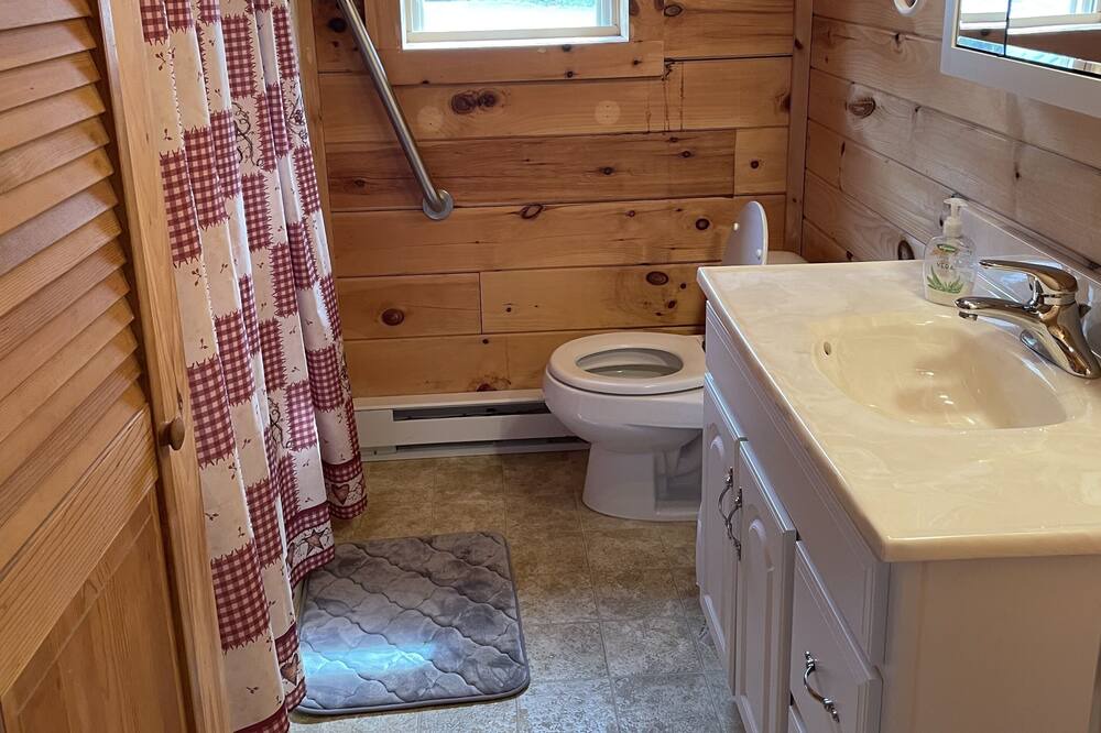 Photo of Bathroom in Star Lake